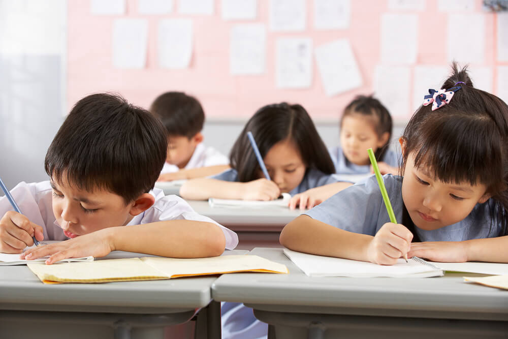 Thai Students Studying English